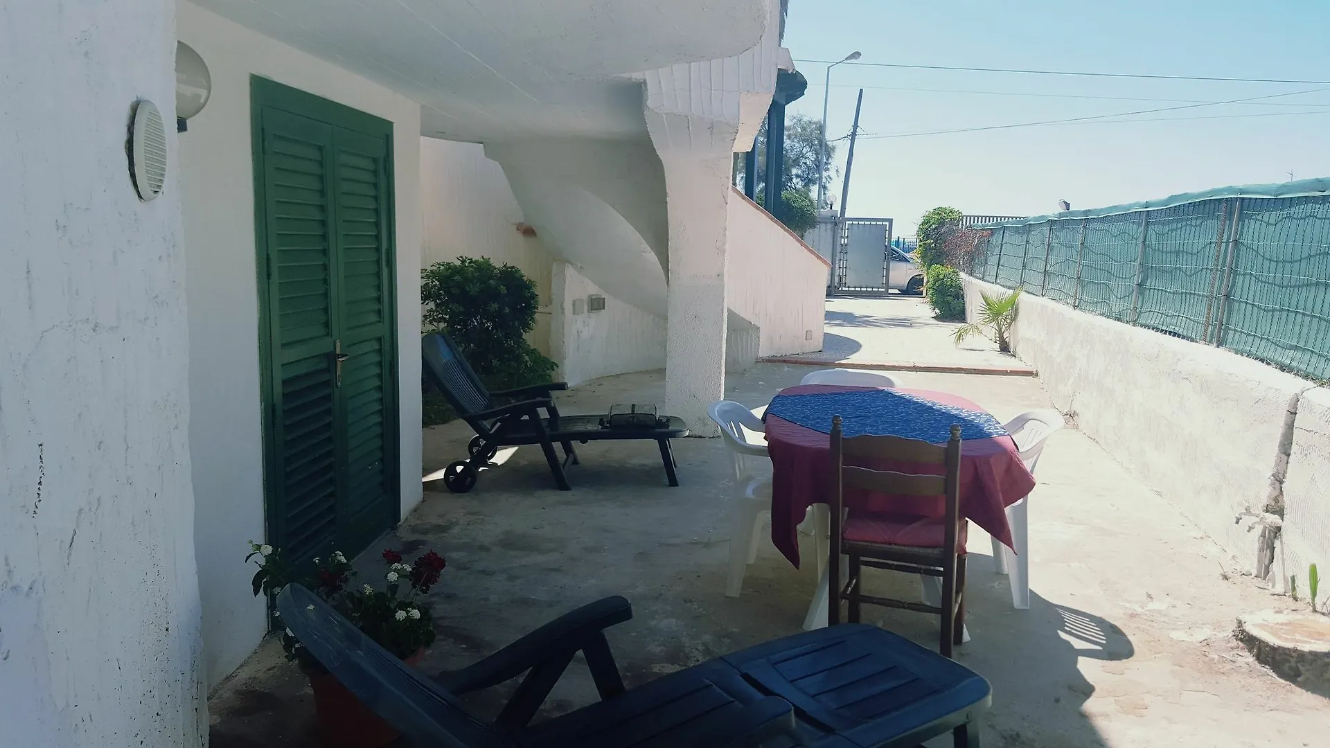 Beachfront Studio Apartment Tonnarella Kasbah